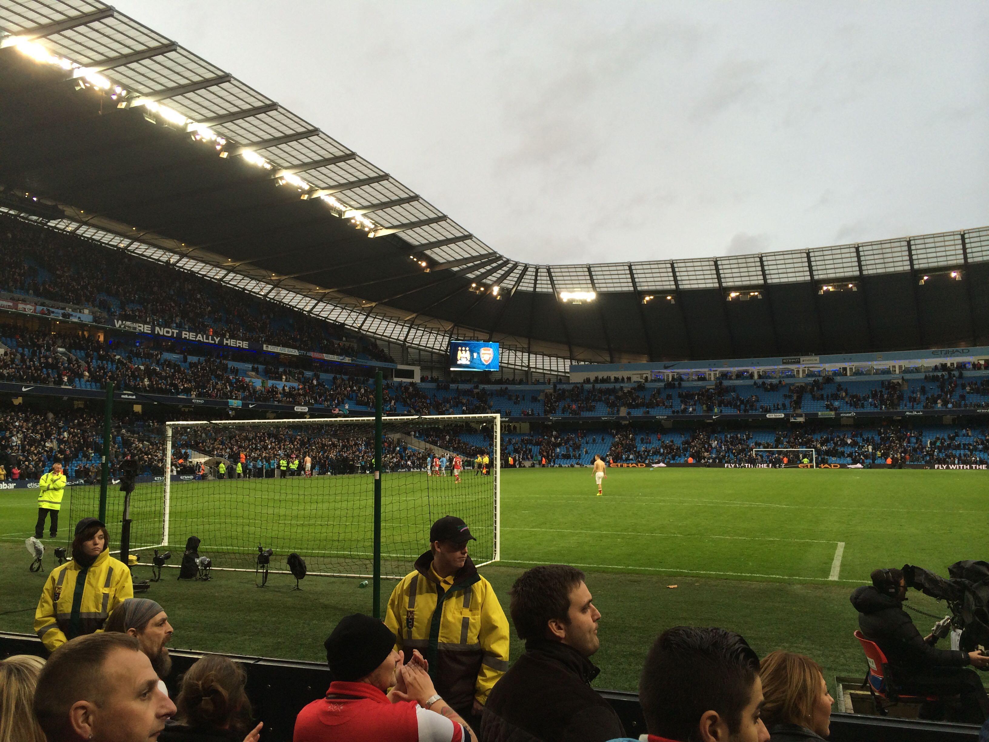 而他也因这 而他也因这